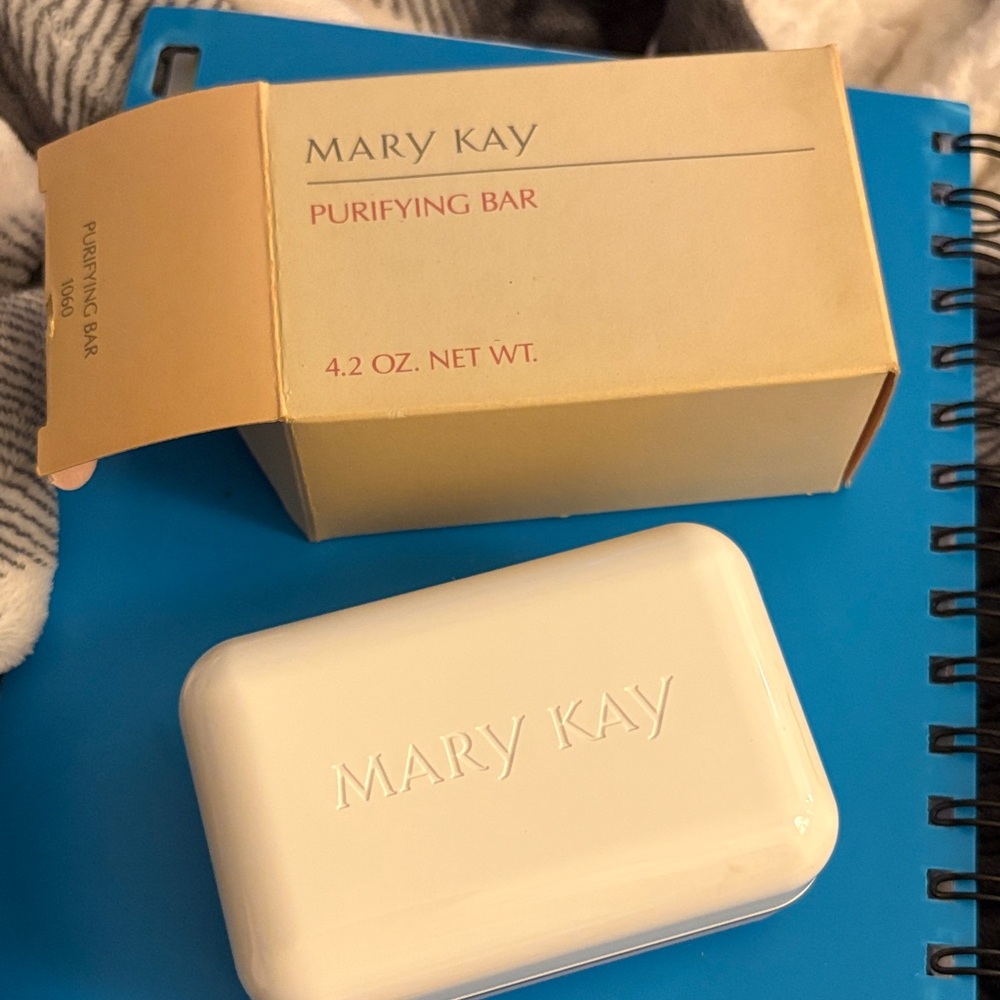 Mary Kay Purifying Bar - Soft Cream